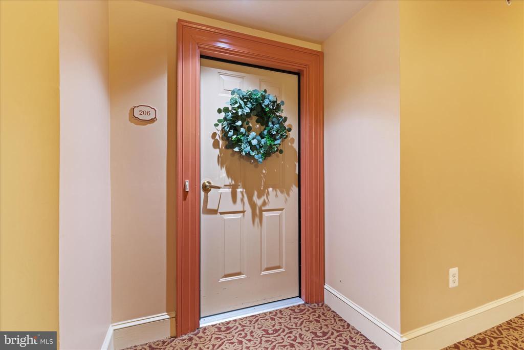 6696 CLUB HOUSE LN, WARRENTON, Virginia, 2 Bedrooms Bedrooms, ,2 BathroomsBathrooms,Residential,SUFFIELD MEADOWS CONDOMINIUM,6696 CLUB HOUSE LN,VAFQ2020356 MLS # VAFQ2020356