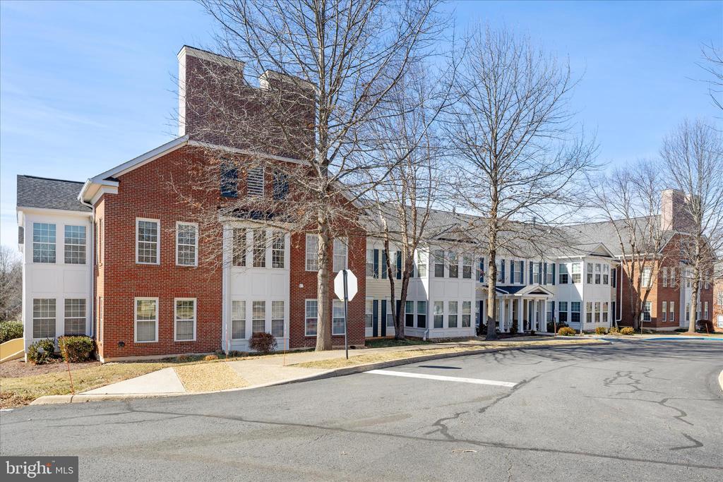 6696 CLUB HOUSE LN, WARRENTON, Virginia, 2 Bedrooms Bedrooms, ,2 BathroomsBathrooms,Residential,SUFFIELD MEADOWS CONDOMINIUM,6696 CLUB HOUSE LN,VAFQ2020356 MLS # VAFQ2020356