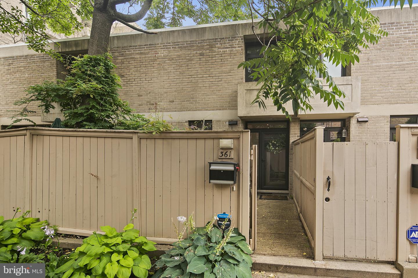 361 N ST SW #361, WASHINGTON, District Of Columbia 20024, 2 Bedrooms Bedrooms, ,3 BathroomsBathrooms,Residential,For sale,361 N ST SW #361,DCDC2213668 MLS # DCDC2213668 361 N ST SW #361, WASHINGTON, District Of Columbia 20024, 2 Bedrooms Bedrooms, ,3 BathroomsBathrooms,Residential,For sale,361 N ST SW #361,DCDC2213668 MLS # DCDC2213668