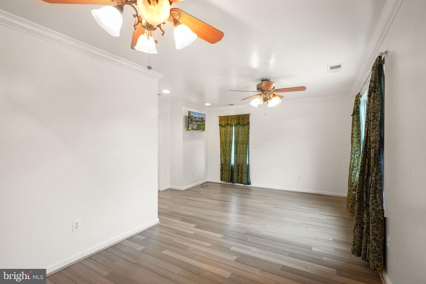 7726 AMHERST DR, MANASSAS, Virginia 20111, 6 Bedrooms Bedrooms, ,3 BathroomsBathrooms,Residential,For sale,7726 AMHERST DR,VAPW2102014 MLS # VAPW2102014