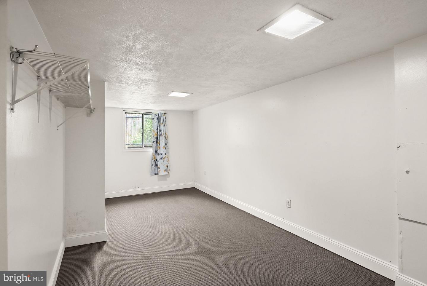 7726 AMHERST DR, MANASSAS, Virginia 20111, 6 Bedrooms Bedrooms, ,3 BathroomsBathrooms,Residential,For sale,7726 AMHERST DR,VAPW2102014 MLS # VAPW2102014