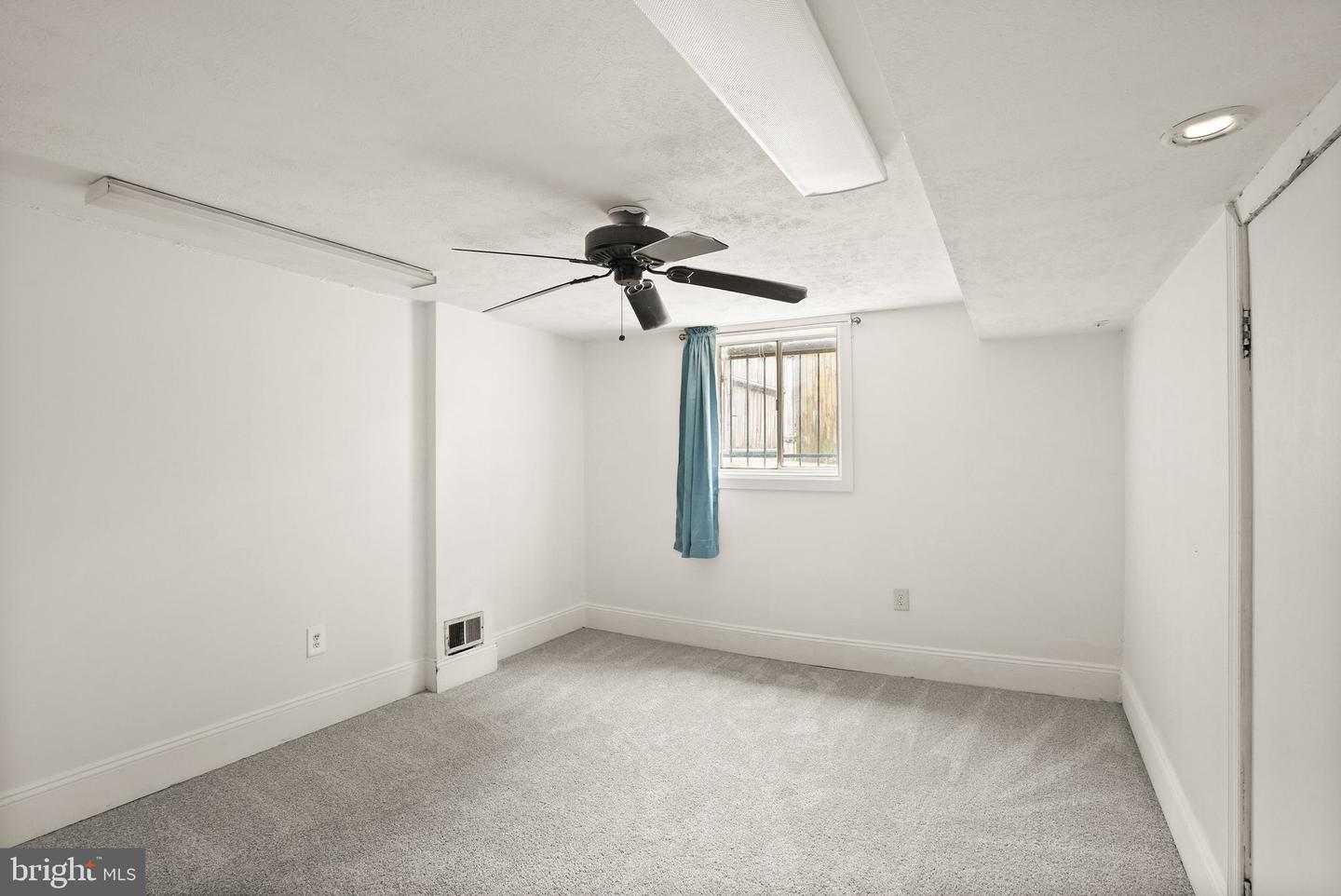 7726 AMHERST DR, MANASSAS, Virginia 20111, 6 Bedrooms Bedrooms, ,3 BathroomsBathrooms,Residential,For sale,7726 AMHERST DR,VAPW2102014 MLS # VAPW2102014