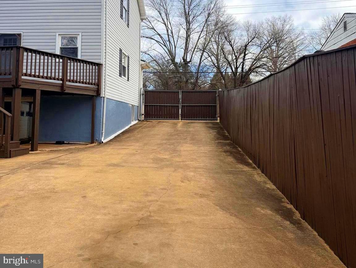 7726 AMHERST DR, MANASSAS, Virginia 20111, 6 Bedrooms Bedrooms, ,3 BathroomsBathrooms,Residential,For sale,7726 AMHERST DR,VAPW2102014 MLS # VAPW2102014