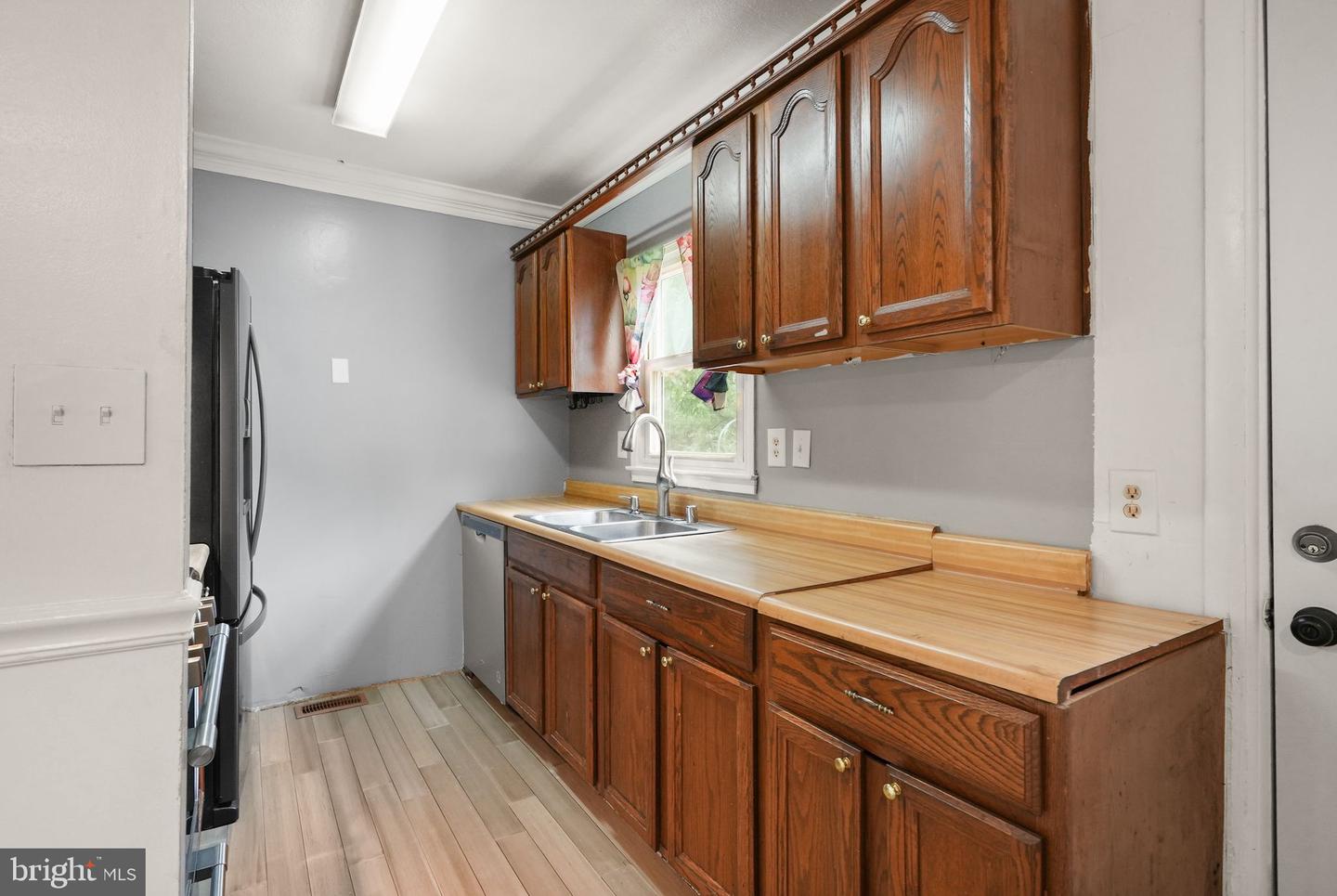 7726 AMHERST DR, MANASSAS, Virginia 20111, 6 Bedrooms Bedrooms, ,3 BathroomsBathrooms,Residential,For sale,7726 AMHERST DR,VAPW2102014 MLS # VAPW2102014