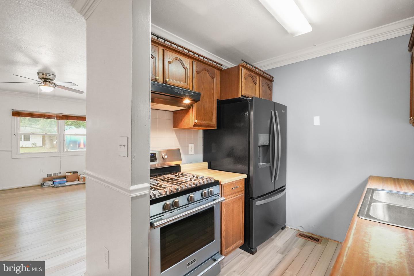 7726 AMHERST DR, MANASSAS, Virginia 20111, 6 Bedrooms Bedrooms, ,3 BathroomsBathrooms,Residential,For sale,7726 AMHERST DR,VAPW2102014 MLS # VAPW2102014