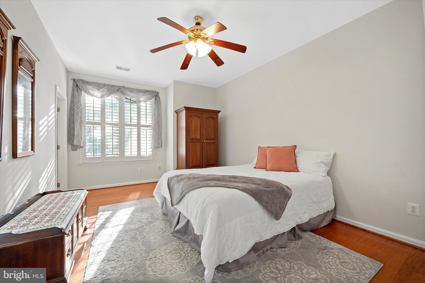 13963 CHELMSFORD DR, GAINESVILLE, Virginia 20155, 3 Bedrooms Bedrooms, ,2 BathroomsBathrooms,Residential,For sale,13963 CHELMSFORD DR,VAPW2107290 MLS # VAPW2107290