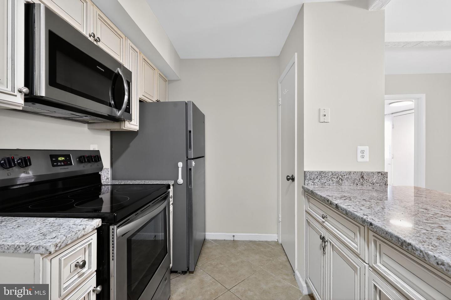 1043 MARGATE CT #1043A, STERLING, Virginia 20164, 3 Bedrooms Bedrooms, ,2 BathroomsBathrooms,Residential,For sale,1043 MARGATE CT #1043A,VALO2110568 MLS # VALO2110568