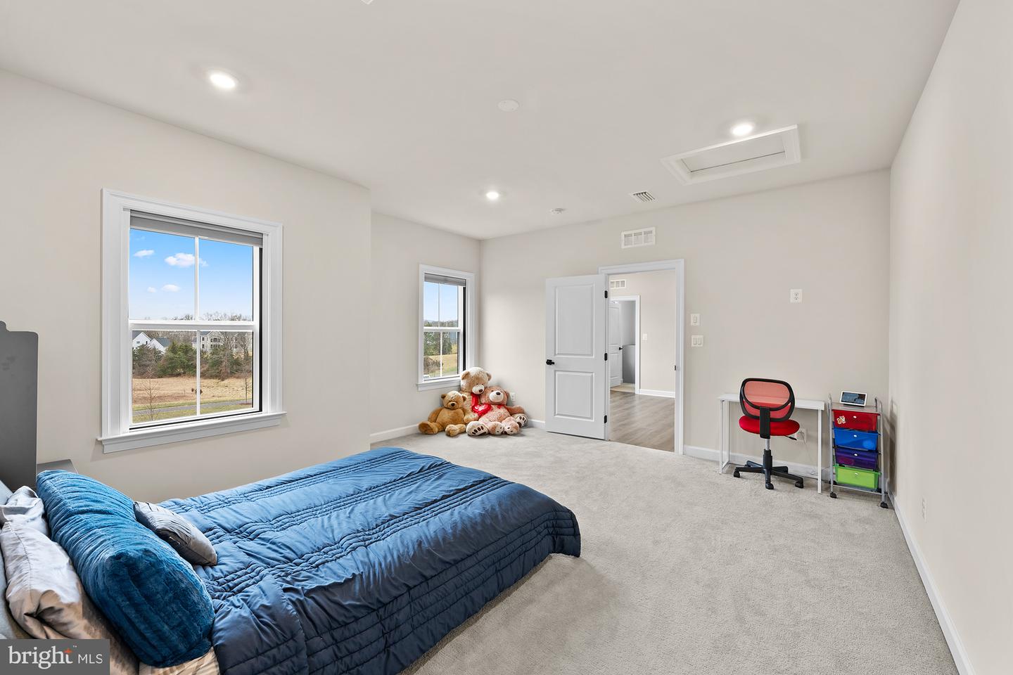 41122 CLEARFIELD MEADOW DR, ALDIE, Virginia 20105, 7 Bedrooms Bedrooms, ,8 BathroomsBathrooms,Residential,For sale,41122 CLEARFIELD MEADOW DR,VALO2111738 MLS # VALO2111738