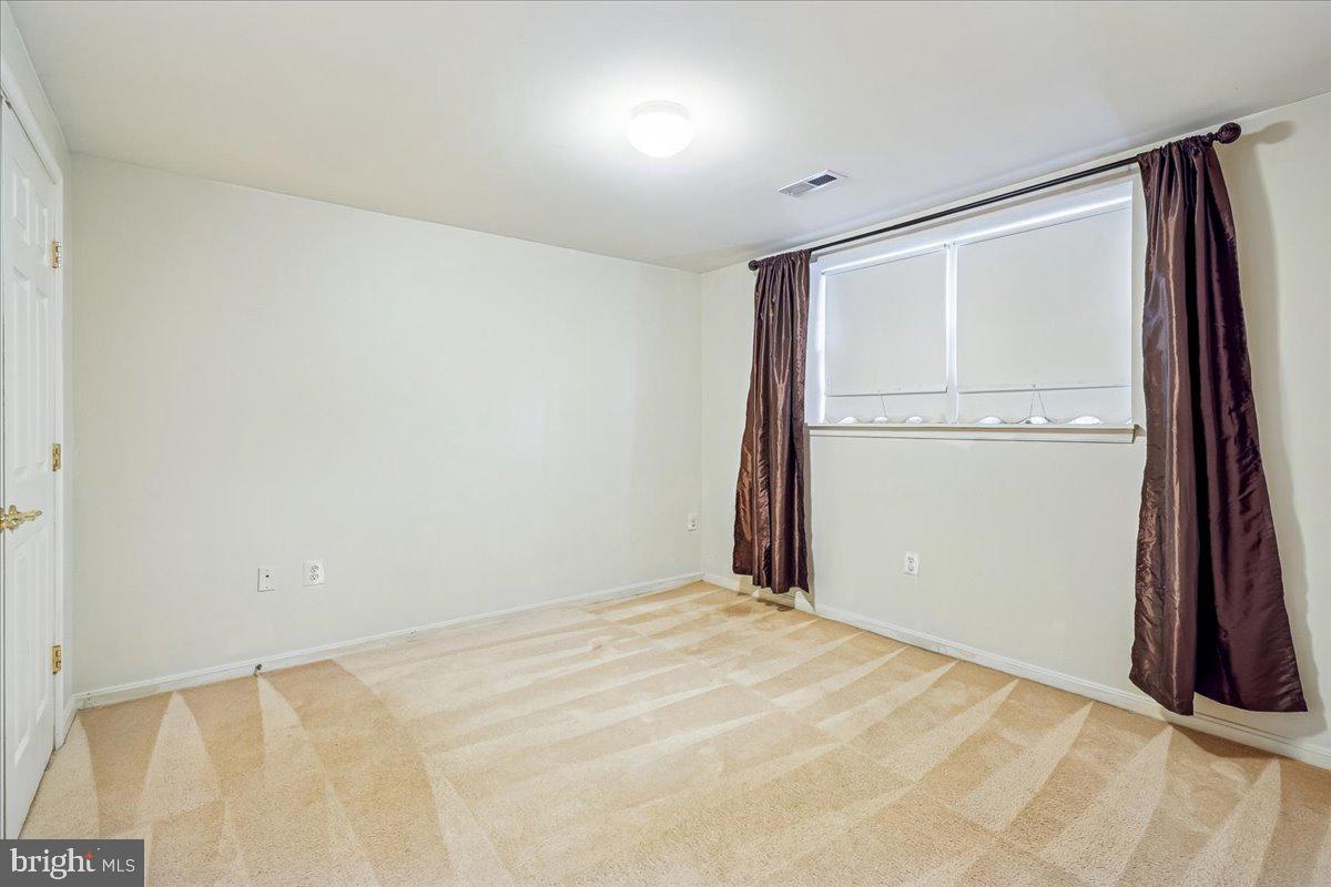 15216 BRAZIL CIR, WOODBRIDGE, Virginia 22193, 4 Bedrooms Bedrooms, ,3 BathroomsBathrooms,Residential,For sale,15216 BRAZIL CIR,VAPW2108820 MLS # VAPW2108820