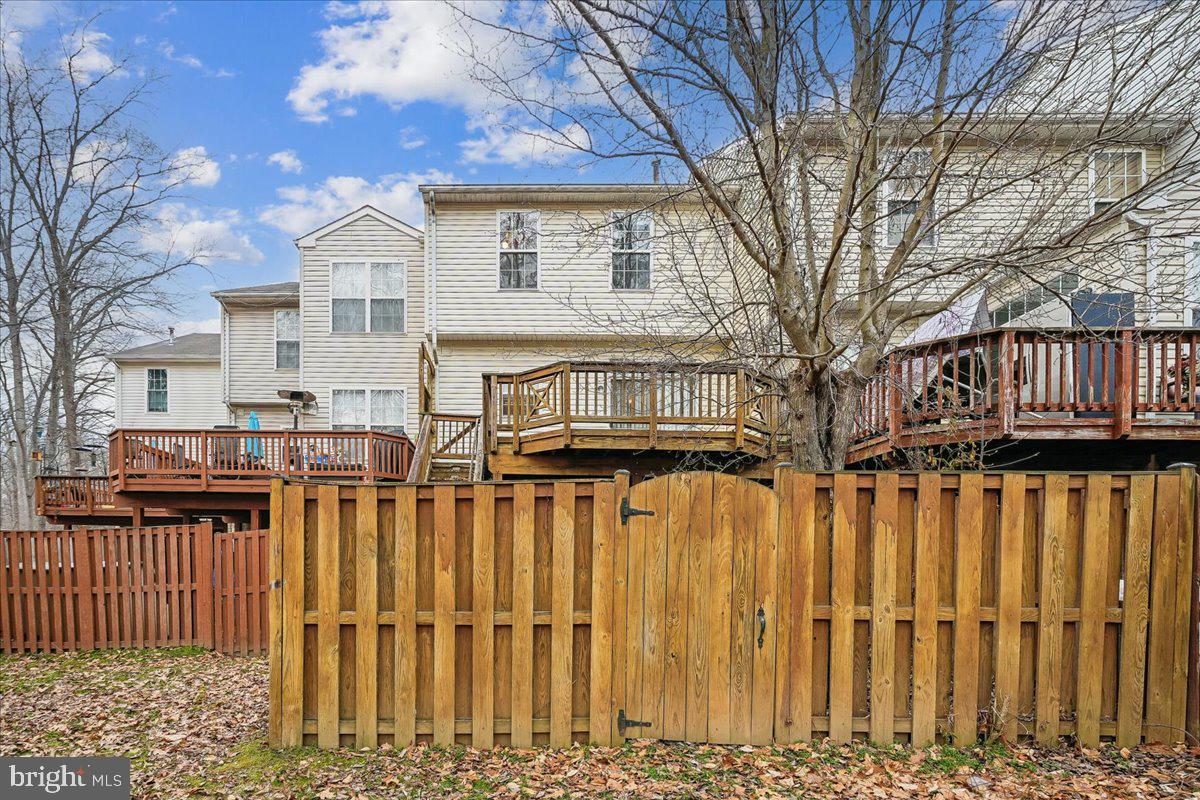 15216 BRAZIL CIR, WOODBRIDGE, Virginia 22193, 4 Bedrooms Bedrooms, ,3 BathroomsBathrooms,Residential,For sale,15216 BRAZIL CIR,VAPW2108820 MLS # VAPW2108820