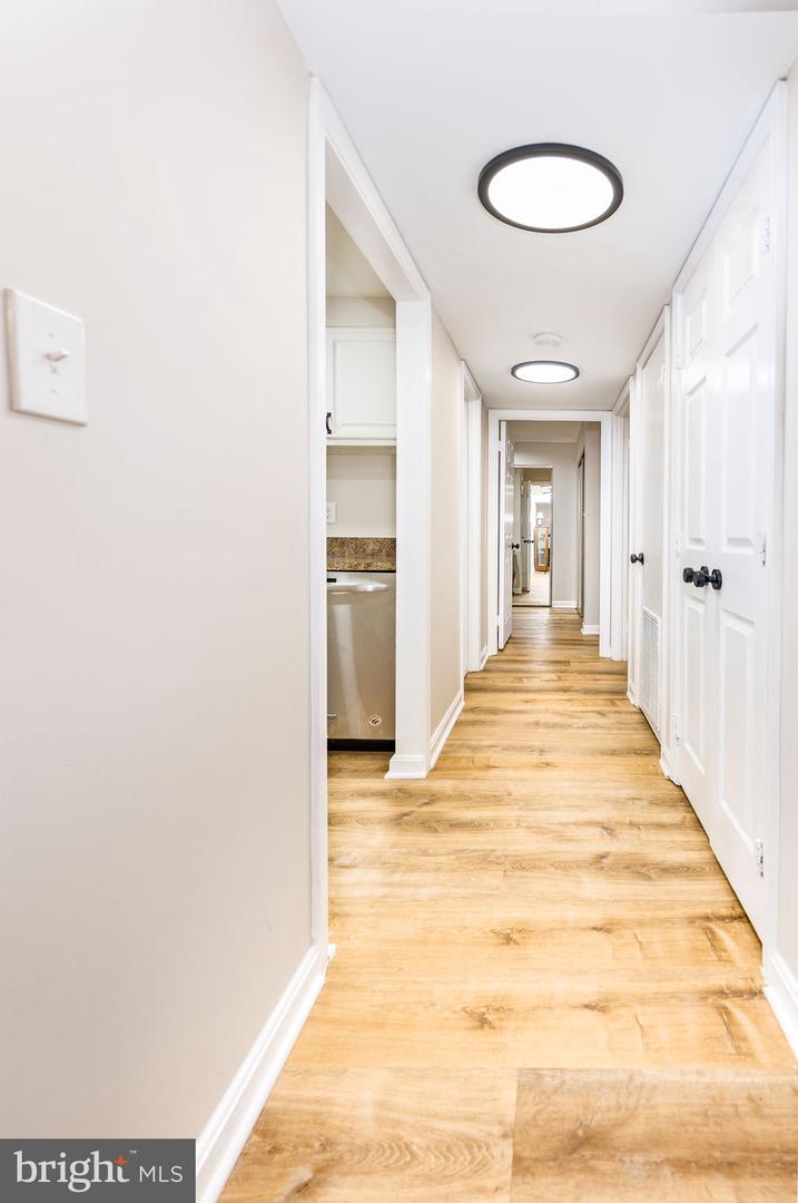 801 N HOWARD ST #303, ALEXANDRIA, Virginia 22304, 2 Bedrooms Bedrooms, ,2 BathroomsBathrooms,Residential,For sale,801 N HOWARD ST #303,VAAX2052368 MLS # VAAX2052368