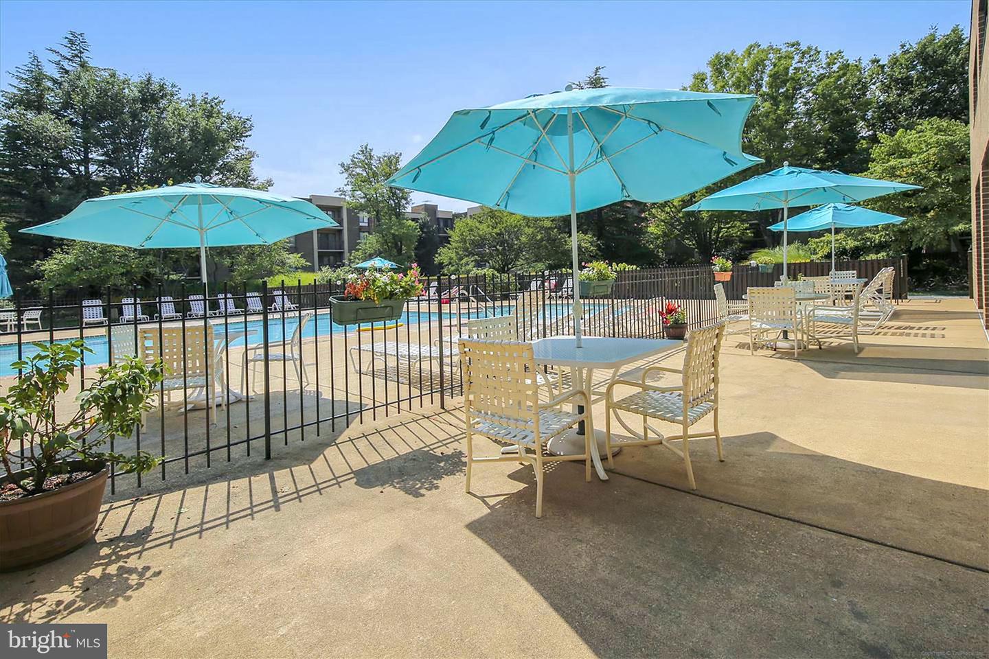 801 N HOWARD ST #303, ALEXANDRIA, Virginia 22304, 2 Bedrooms Bedrooms, ,2 BathroomsBathrooms,Residential,For sale,801 N HOWARD ST #303,VAAX2052368 MLS # VAAX2052368