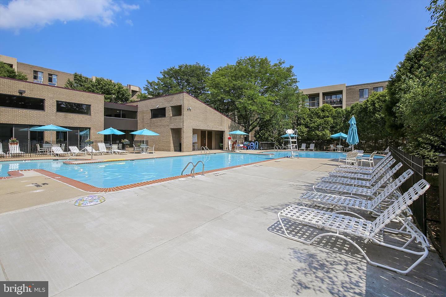 801 N HOWARD ST #303, ALEXANDRIA, Virginia 22304, 2 Bedrooms Bedrooms, ,2 BathroomsBathrooms,Residential,For sale,801 N HOWARD ST #303,VAAX2052368 MLS # VAAX2052368