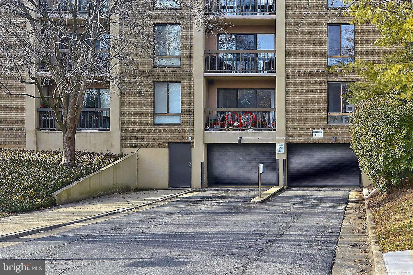 801 N HOWARD ST #303, ALEXANDRIA, Virginia 22304, 2 Bedrooms Bedrooms, ,2 BathroomsBathrooms,Residential,For sale,801 N HOWARD ST #303,VAAX2052368 MLS # VAAX2052368