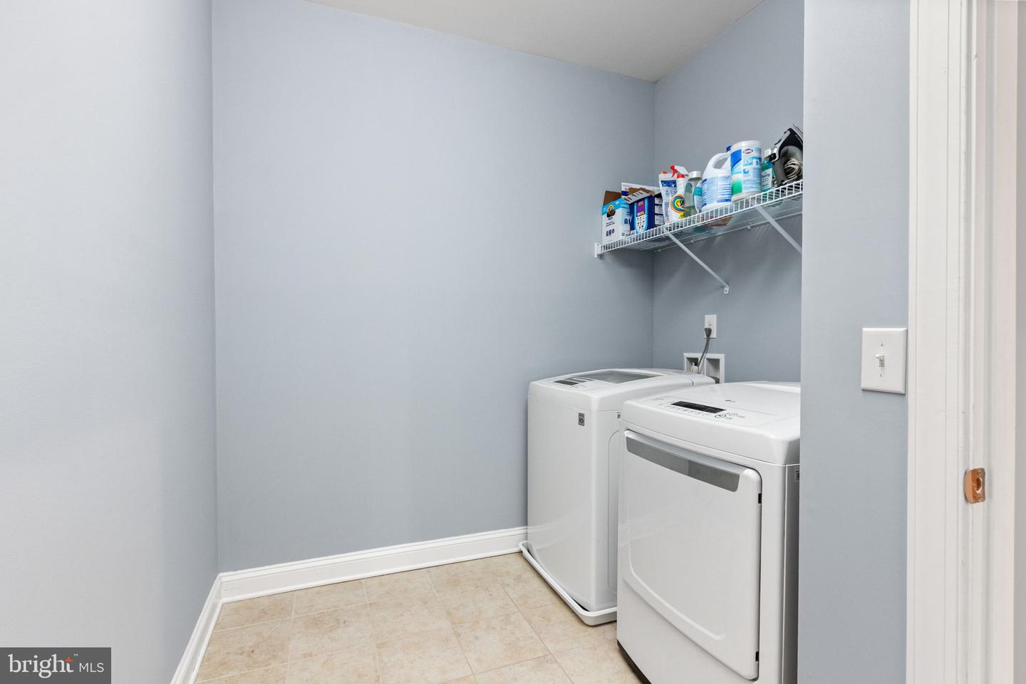 8319 CANTEEN CIR, FREDERICKSBURG, Virginia 22407, 5 Bedrooms Bedrooms, ,4 BathroomsBathrooms,Residential,For sale,8319 CANTEEN CIR,VASP2038232 MLS # VASP2038232