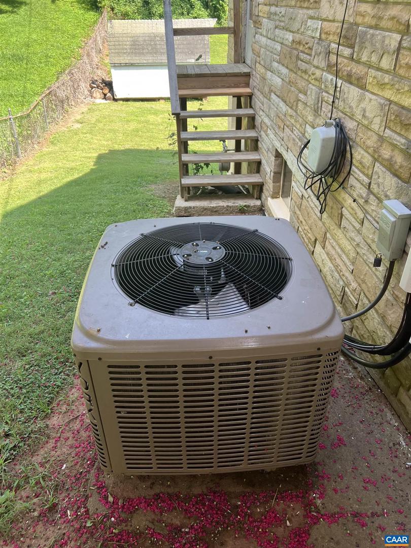 1320 AVON ST, CHARLOTTESVILLE, Virginia 22902, 2 Bedrooms Bedrooms, ,1 BathroomBathrooms,Residential,For sale,1320 AVON ST,672123 MLS # 672123