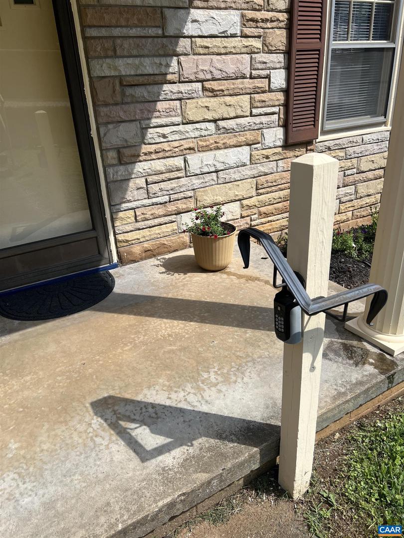 1320 AVON ST, CHARLOTTESVILLE, Virginia 22902, 2 Bedrooms Bedrooms, ,1 BathroomBathrooms,Residential,For sale,1320 AVON ST,672123 MLS # 672123