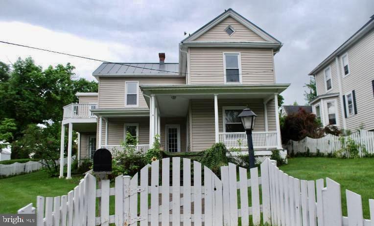 521 S MAIN ST, WOODSTOCK, Virginia 22664, 5 Bedrooms Bedrooms, ,3 BathroomsBathrooms,Residential,For sale,521 S MAIN ST,VASH2013350 MLS # VASH2013350