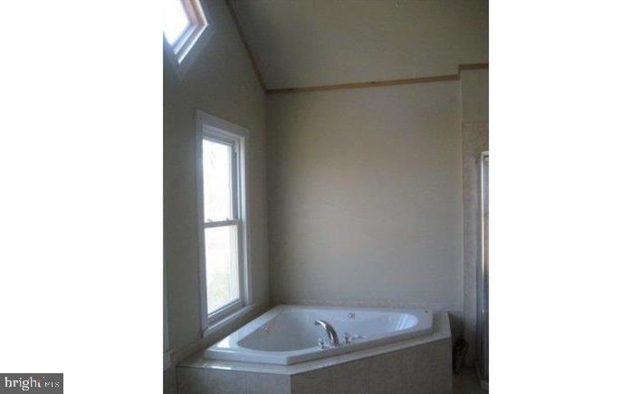 521 S MAIN ST, WOODSTOCK, Virginia 22664, 5 Bedrooms Bedrooms, ,3 BathroomsBathrooms,Residential,For sale,521 S MAIN ST,VASH2013350 MLS # VASH2013350