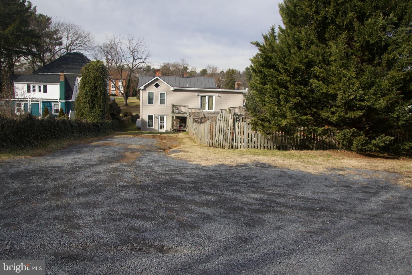 521 S MAIN ST, WOODSTOCK, Virginia 22664, 5 Bedrooms Bedrooms, ,3 BathroomsBathrooms,Residential,For sale,521 S MAIN ST,VASH2013350 MLS # VASH2013350