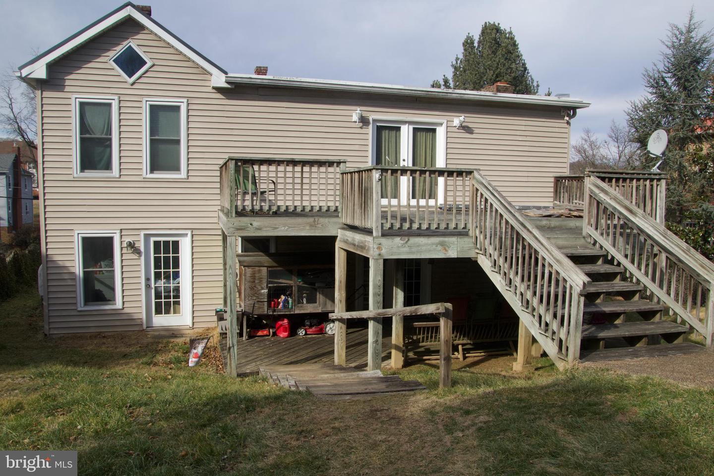 521 S MAIN ST, WOODSTOCK, Virginia 22664, 5 Bedrooms Bedrooms, ,3 BathroomsBathrooms,Residential,For sale,521 S MAIN ST,VASH2013350 MLS # VASH2013350