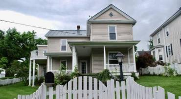 521 S MAIN ST, WOODSTOCK, Virginia 22664, 5 Bedrooms Bedrooms, ,3 BathroomsBathrooms,Residential,For sale,521 S MAIN ST,VASH2013350 MLS # VASH2013350