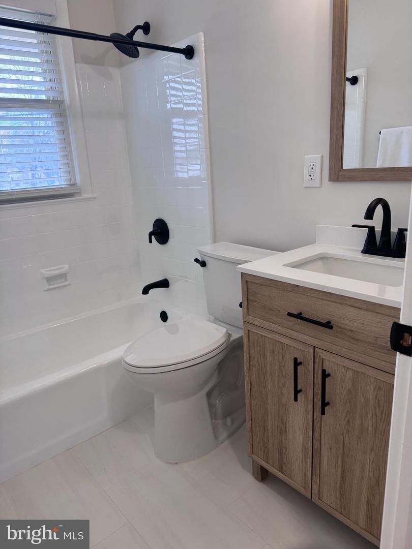 14801 CARLBERN DR, CENTREVILLE, Virginia 20120, 3 Bedrooms Bedrooms, 5 Rooms Rooms,1 BathroomBathrooms,Residential,For sale,14801 CARLBERN DR,VAFX2286462 MLS # VAFX2286462