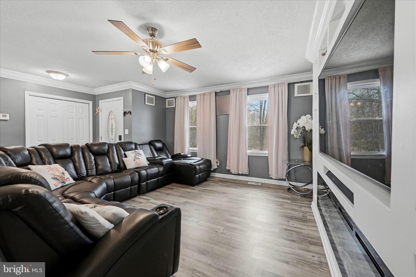 911 WALNUT DR, FREDERICKSBURG, Virginia 22405, 3 Bedrooms Bedrooms, ,2 BathroomsBathrooms,Residential,For sale,911 WALNUT DR,VAST2045518 MLS # VAST2045518