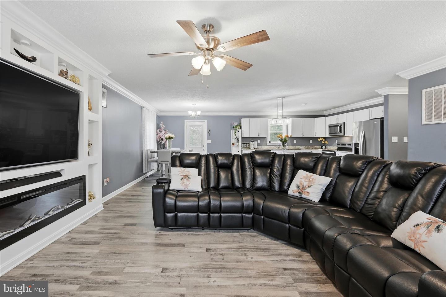 911 WALNUT DR, FREDERICKSBURG, Virginia 22405, 3 Bedrooms Bedrooms, ,2 BathroomsBathrooms,Residential,For sale,911 WALNUT DR,VAST2045518 MLS # VAST2045518