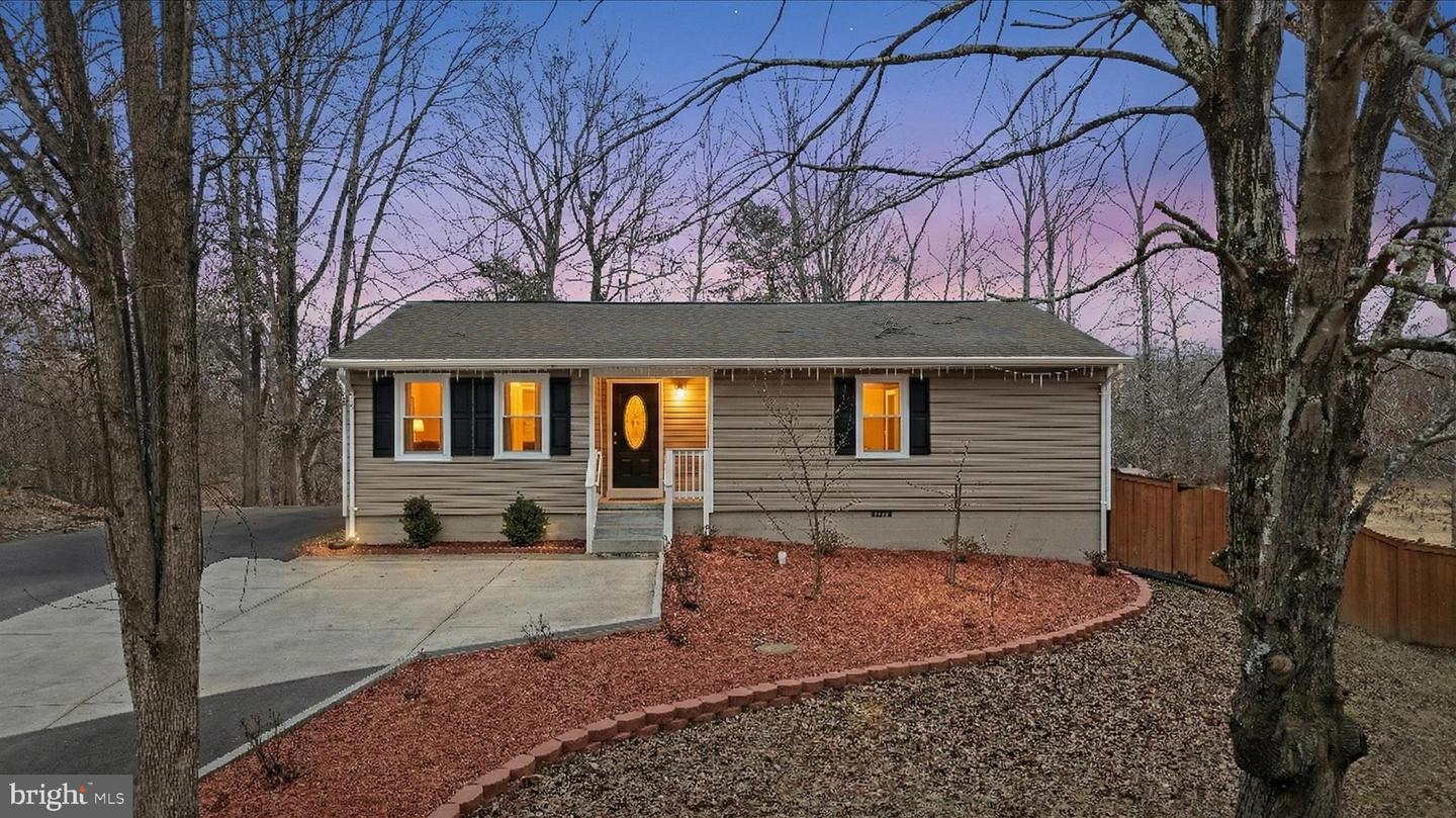 911 WALNUT DR, FREDERICKSBURG, Virginia 22405, 3 Bedrooms Bedrooms, ,2 BathroomsBathrooms,Residential,For sale,911 WALNUT DR,VAST2045518 MLS # VAST2045518