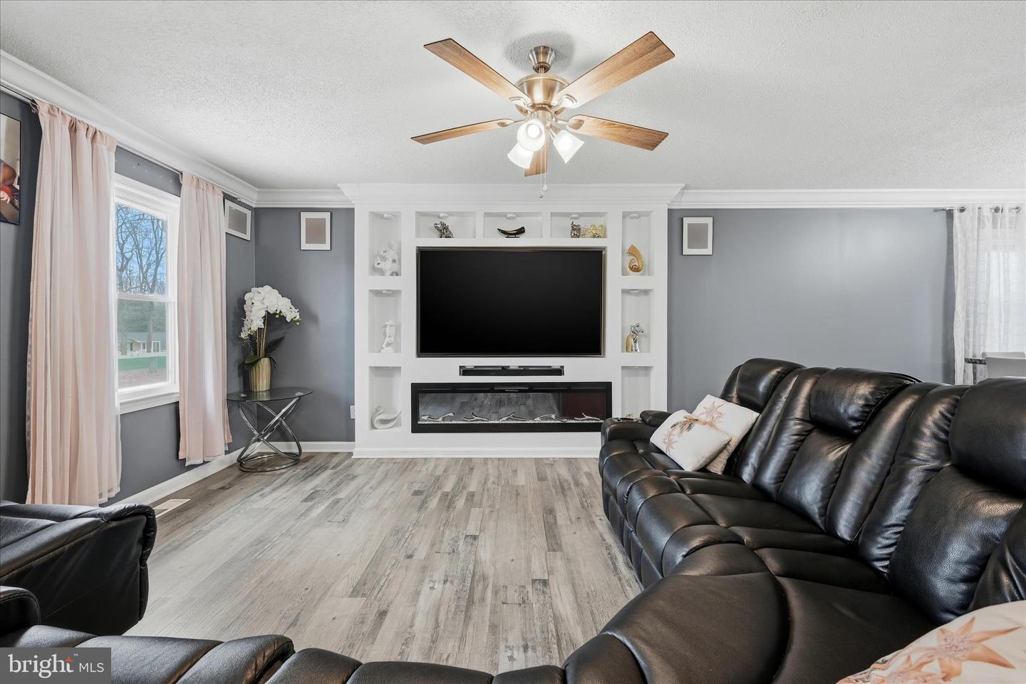 911 WALNUT DR, FREDERICKSBURG, Virginia 22405, 3 Bedrooms Bedrooms, ,2 BathroomsBathrooms,Residential,For sale,911 WALNUT DR,VAST2045518 MLS # VAST2045518