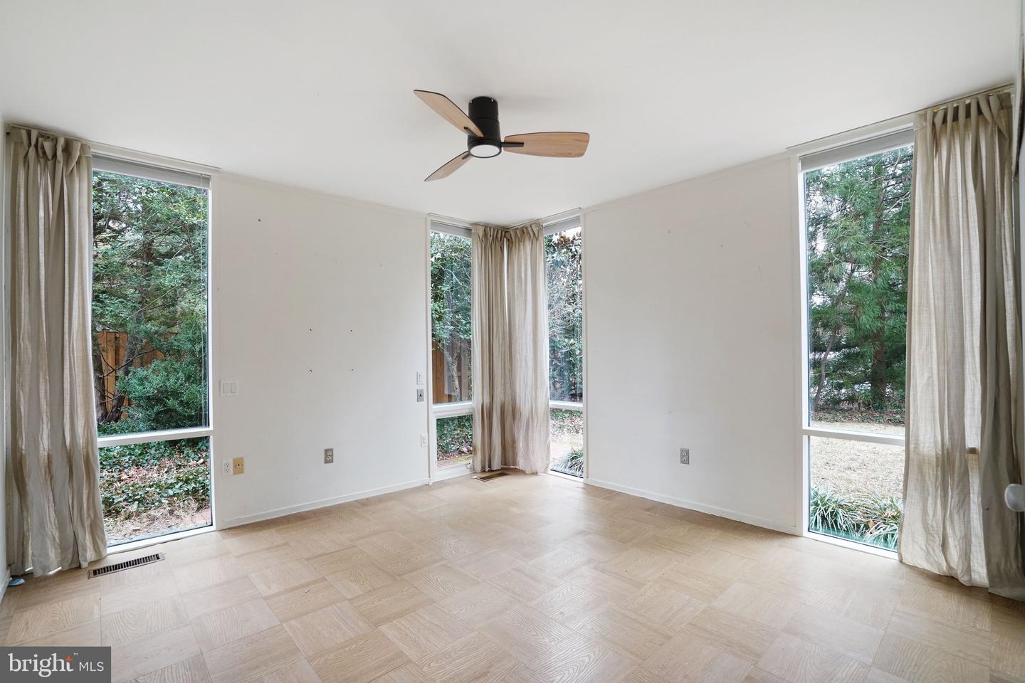 7711 ELBA RD, ALEXANDRIA, Virginia 22306, 3 Bedrooms Bedrooms, ,2 BathroomsBathrooms,Residential,For sale,7711 ELBA RD,VAFX2288314 MLS # VAFX2288314