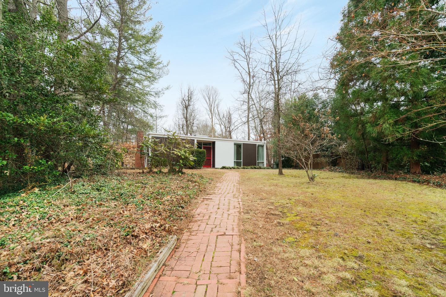 7711 ELBA RD, ALEXANDRIA, Virginia 22306, 3 Bedrooms Bedrooms, ,2 BathroomsBathrooms,Residential,For sale,7711 ELBA RD,VAFX2288314 MLS # VAFX2288314