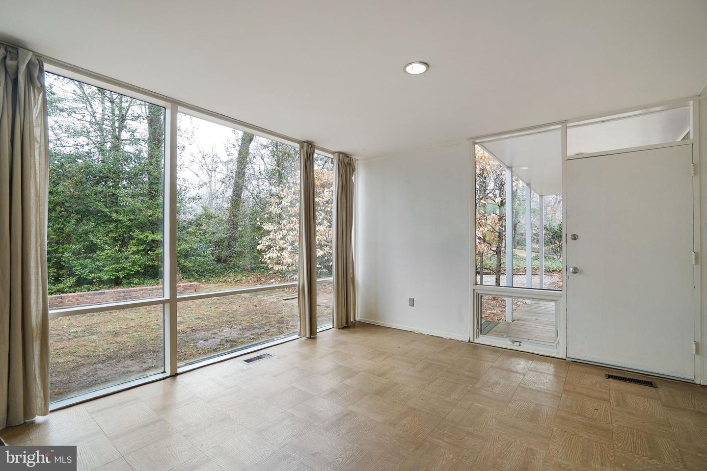 7711 ELBA RD, ALEXANDRIA, Virginia 22306, 3 Bedrooms Bedrooms, ,2 BathroomsBathrooms,Residential,For sale,7711 ELBA RD,VAFX2288314 MLS # VAFX2288314