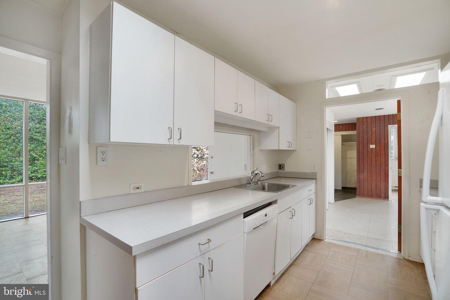 7711 ELBA RD, ALEXANDRIA, Virginia 22306, 3 Bedrooms Bedrooms, ,2 BathroomsBathrooms,Residential,For sale,7711 ELBA RD,VAFX2288314 MLS # VAFX2288314