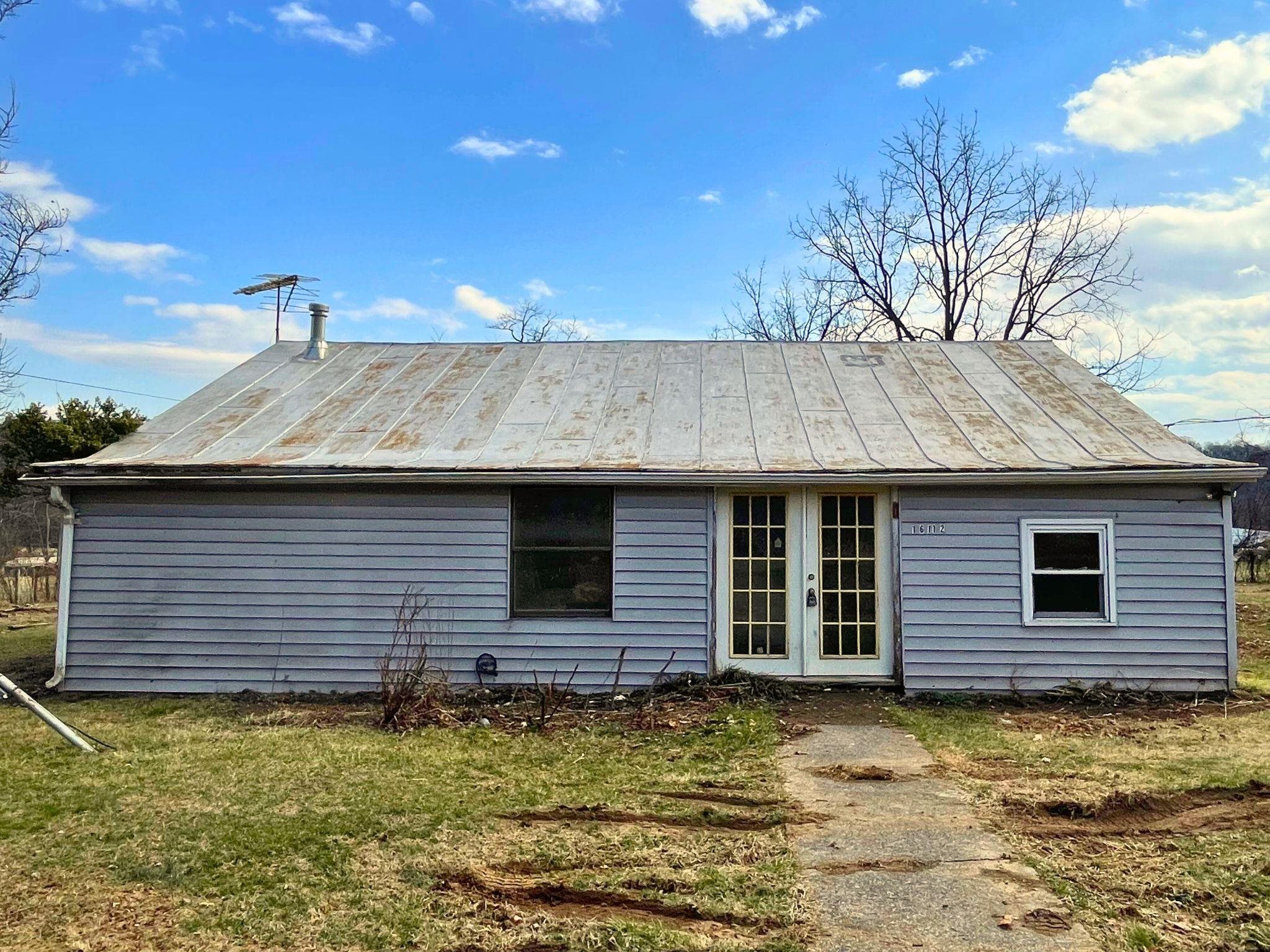 16112 N MOUNTAIN RD, BROADWAY, Virginia 22815, 3 Bedrooms Bedrooms, ,1 BathroomBathrooms,Residential,16112 N MOUNTAIN RD,674046 MLS # 674046