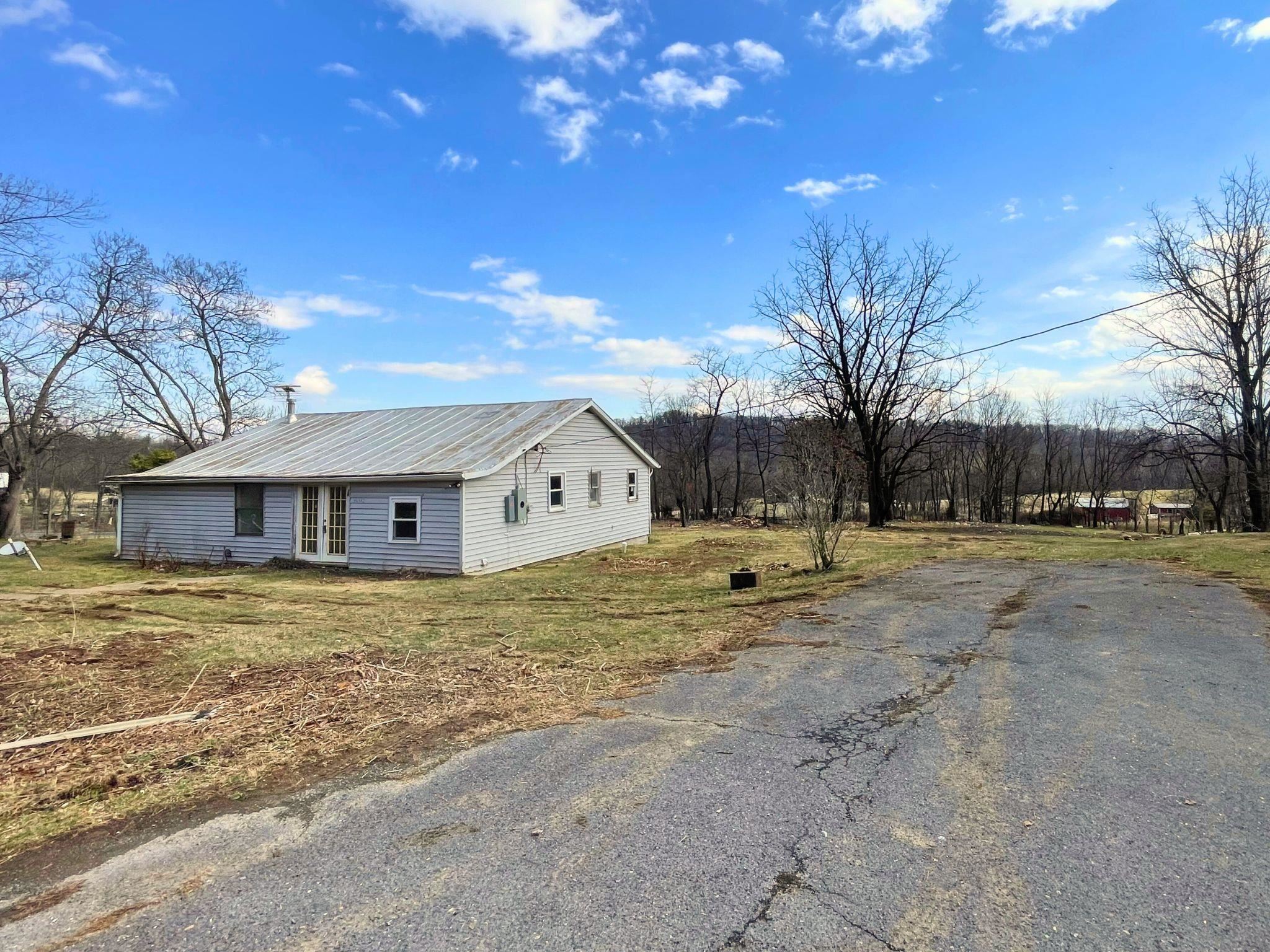 16112 N MOUNTAIN RD, BROADWAY, Virginia 22815, 3 Bedrooms Bedrooms, ,1 BathroomBathrooms,Residential,16112 N MOUNTAIN RD,674046 MLS # 674046