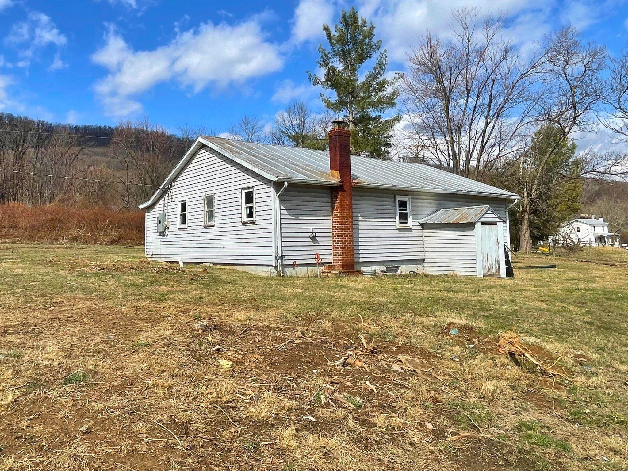 16112 N MOUNTAIN RD, BROADWAY, Virginia 22815, 3 Bedrooms Bedrooms, ,1 BathroomBathrooms,Residential,16112 N MOUNTAIN RD,674046 MLS # 674046