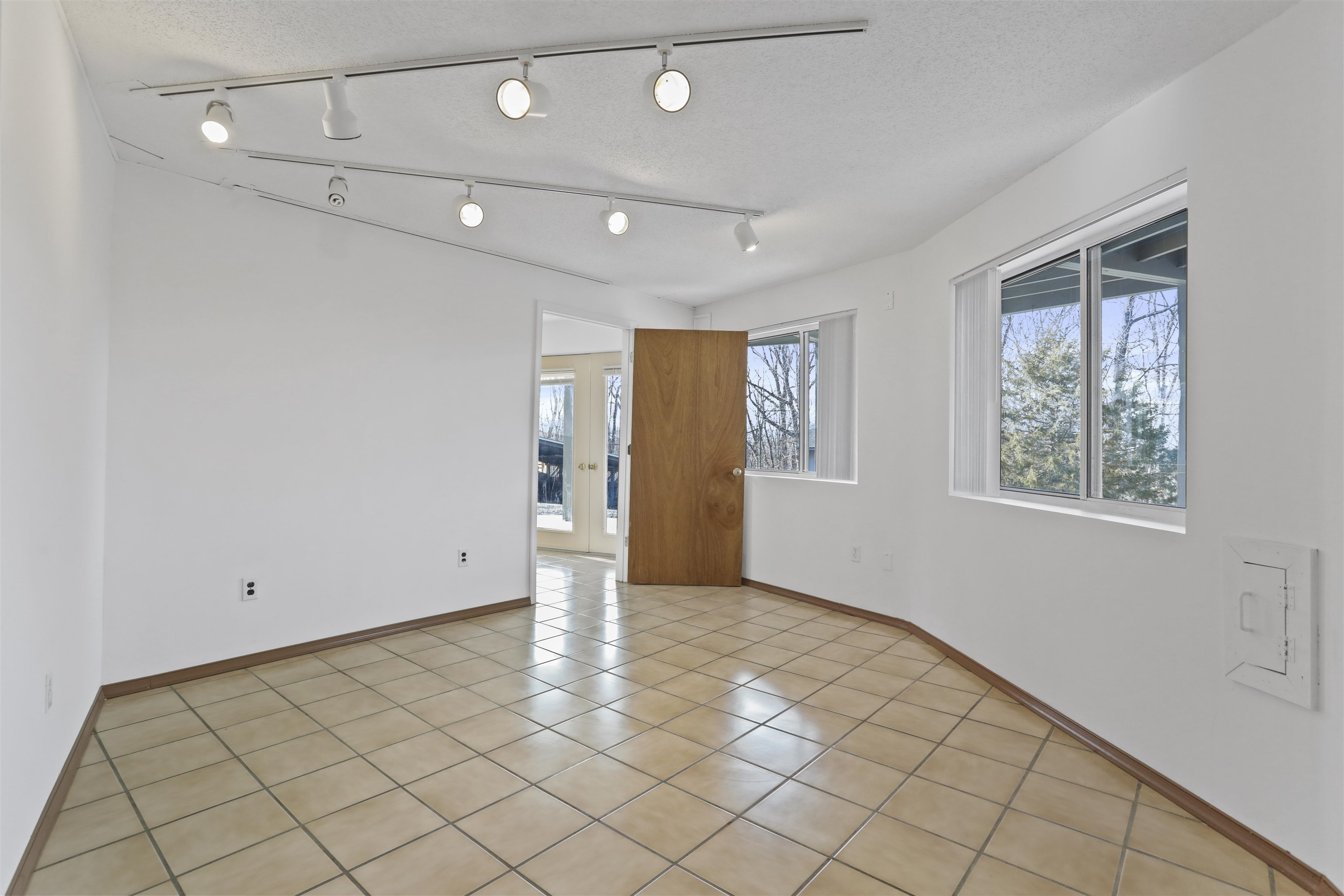 308 BRUSH LEAF LN, MOUNT JACKSON, Virginia 22842, 2 Bedrooms Bedrooms, ,2 BathroomsBathrooms,Residential,308 BRUSH LEAF LN,674048 MLS # 674048