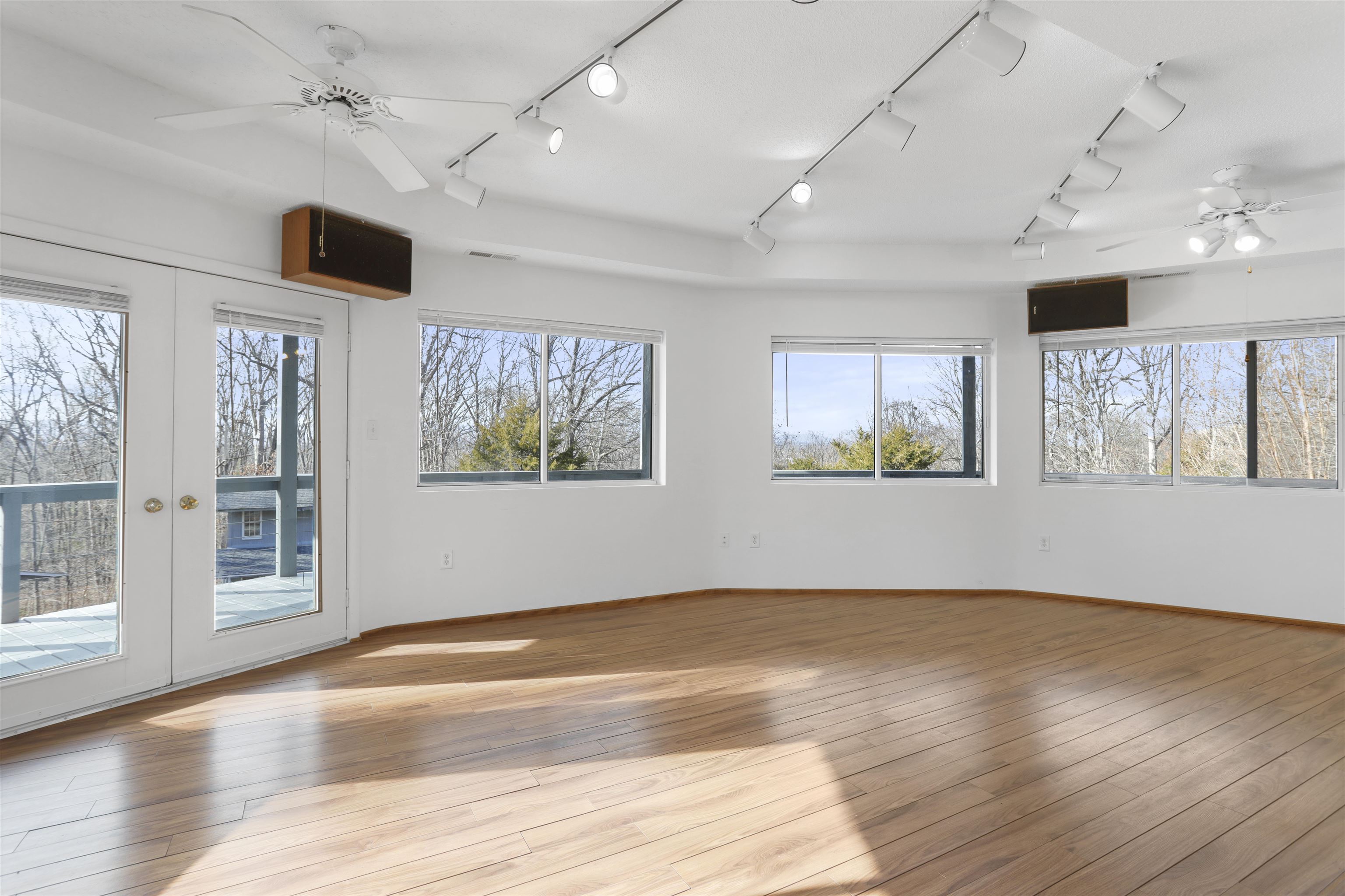 308 BRUSH LEAF LN, MOUNT JACKSON, Virginia 22842, 2 Bedrooms Bedrooms, ,2 BathroomsBathrooms,Residential,308 BRUSH LEAF LN,674048 MLS # 674048