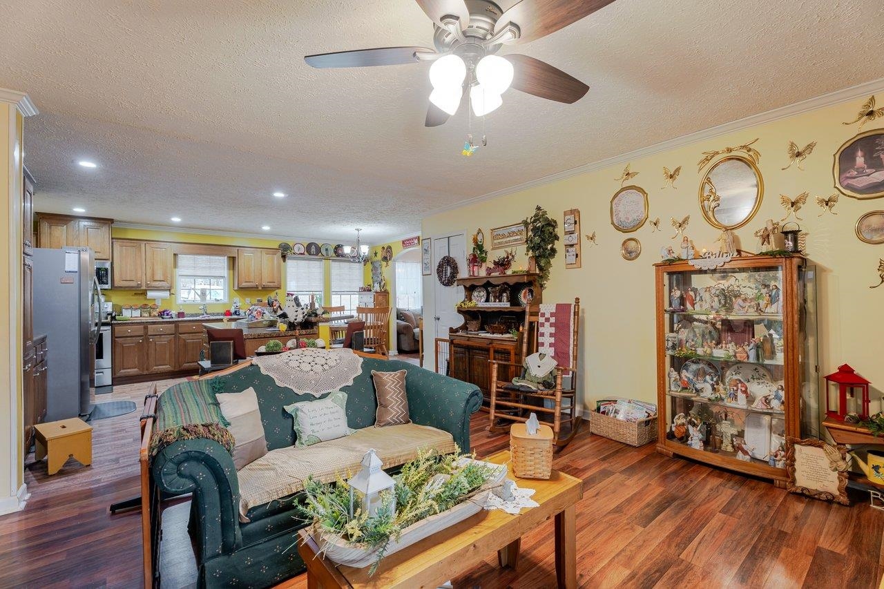 523 GRAVELS RD, ROCKINGHAM, Virginia 22802, 4 Bedrooms Bedrooms, ,2 BathroomsBathrooms,Residential,523 GRAVELS RD,674051 MLS # 674051