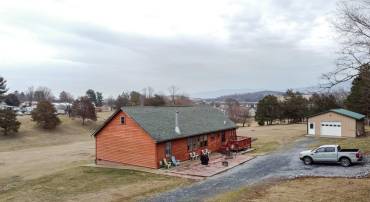 523 GRAVELS RD, ROCKINGHAM, Virginia 22802, 4 Bedrooms Bedrooms, ,2 BathroomsBathrooms,Residential,523 GRAVELS RD,674051 MLS # 674051