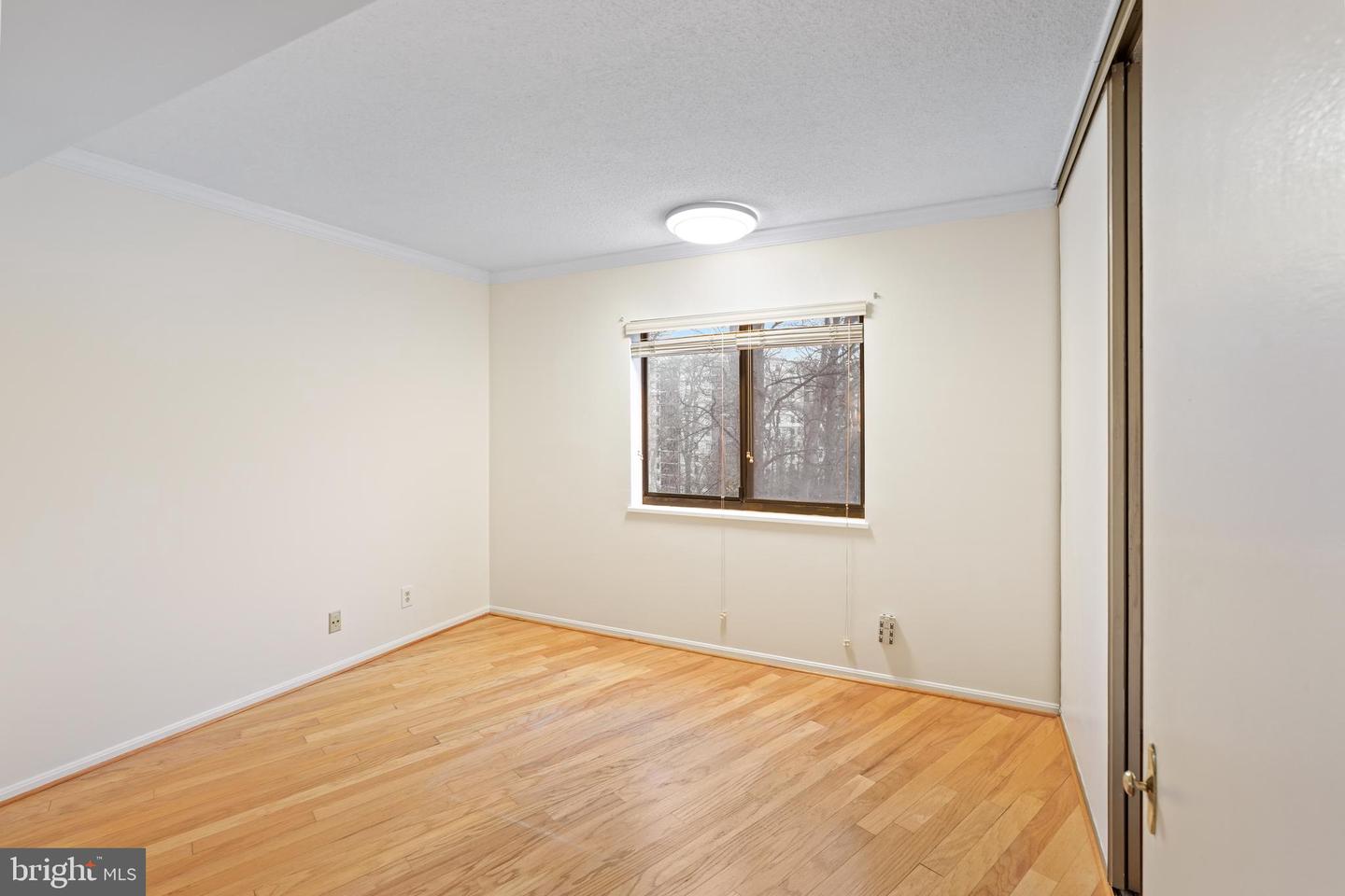 5904 MOUNT EAGLE DR #104, ALEXANDRIA, Virginia 22303, 2 Bedrooms Bedrooms, 8 Rooms Rooms,2 BathroomsBathrooms,Residential,For sale,5904 MOUNT EAGLE DR #104,VAFX2290132 MLS # VAFX2290132