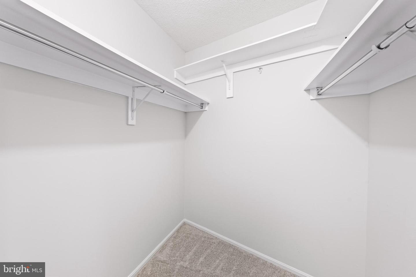 5904 MOUNT EAGLE DR #104, ALEXANDRIA, Virginia 22303, 2 Bedrooms Bedrooms, 8 Rooms Rooms,2 BathroomsBathrooms,Residential,For sale,5904 MOUNT EAGLE DR #104,VAFX2290132 MLS # VAFX2290132