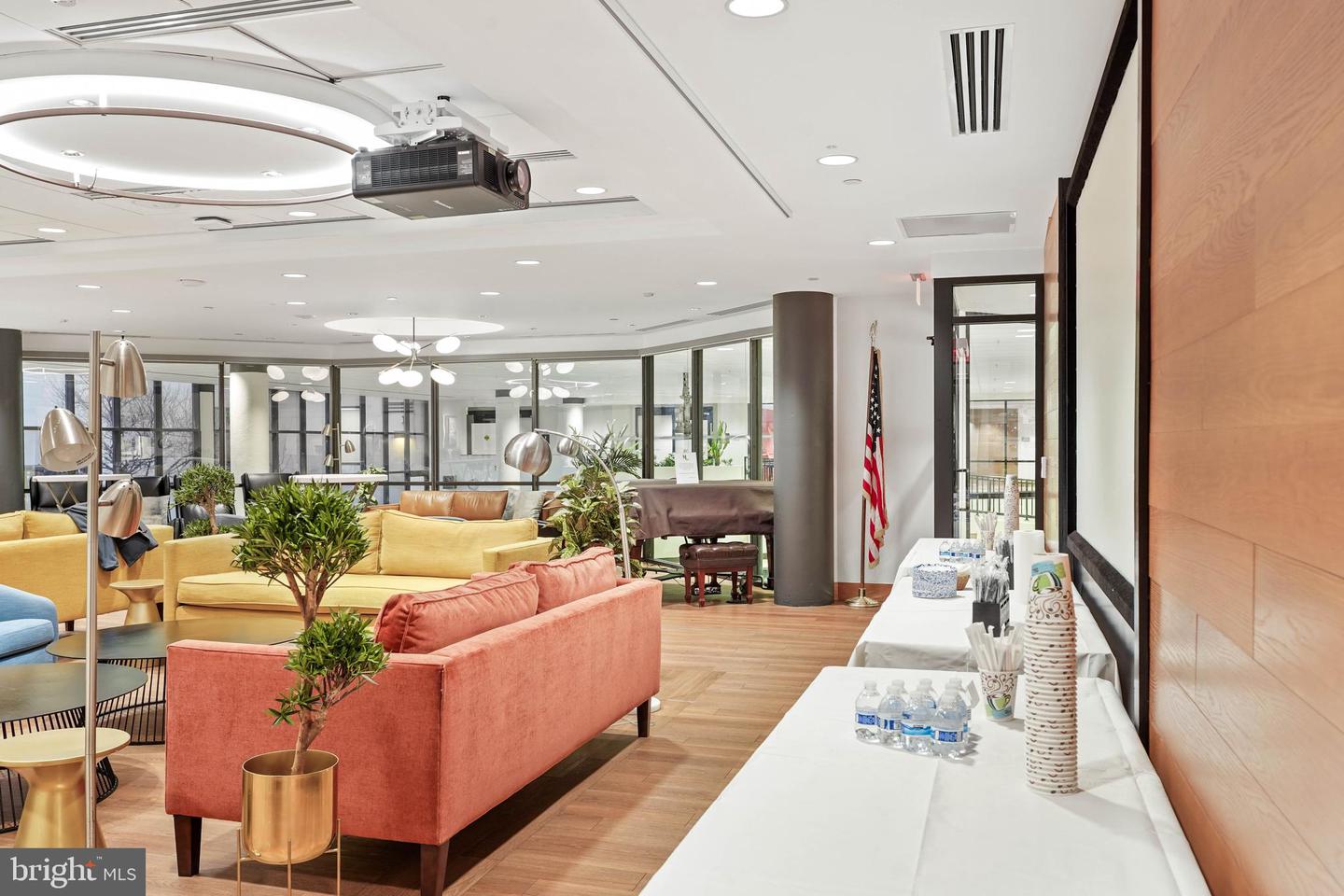 5904 MOUNT EAGLE DR #104, ALEXANDRIA, Virginia 22303, 2 Bedrooms Bedrooms, 8 Rooms Rooms,2 BathroomsBathrooms,Residential,For sale,5904 MOUNT EAGLE DR #104,VAFX2290132 MLS # VAFX2290132