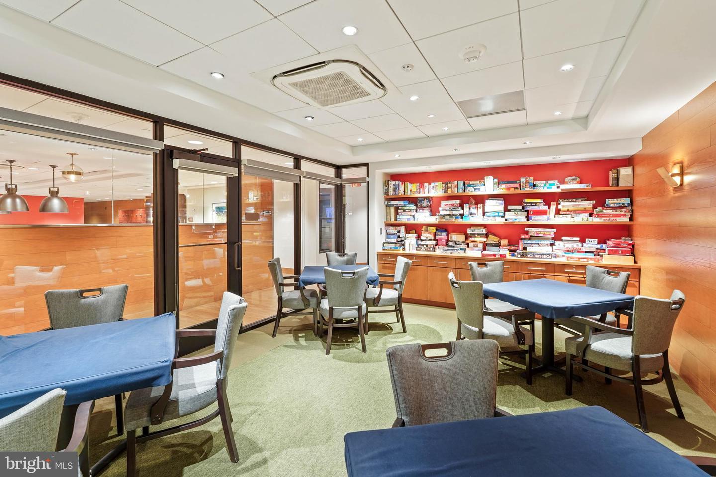 5904 MOUNT EAGLE DR #104, ALEXANDRIA, Virginia 22303, 2 Bedrooms Bedrooms, 8 Rooms Rooms,2 BathroomsBathrooms,Residential,For sale,5904 MOUNT EAGLE DR #104,VAFX2290132 MLS # VAFX2290132