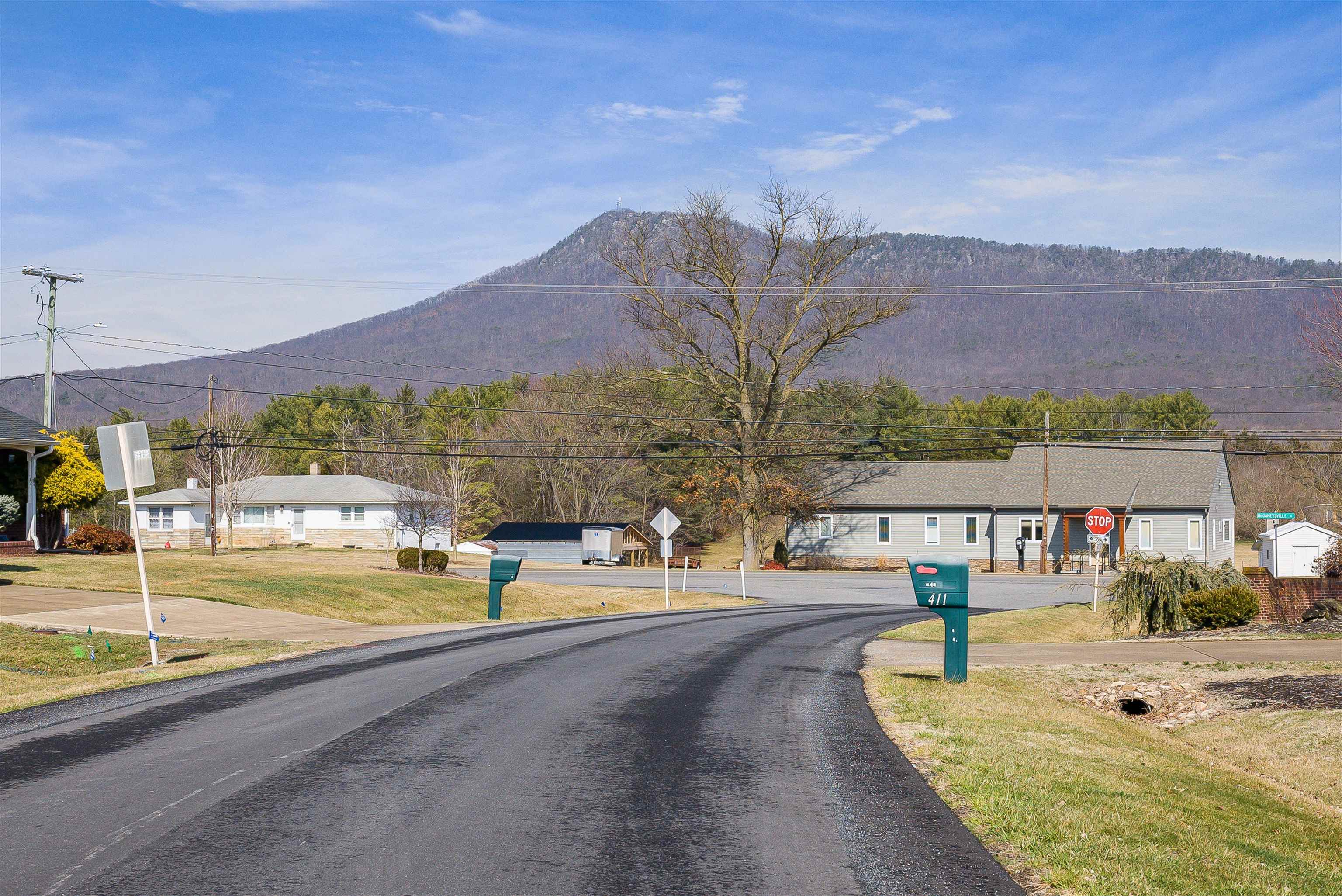 435 THREE LEAGUES RD, MCGAHEYSVILLE, Virginia 22840, 3 Bedrooms Bedrooms, ,2 BathroomsBathrooms,Residential,435 THREE LEAGUES RD,674052 MLS # 674052