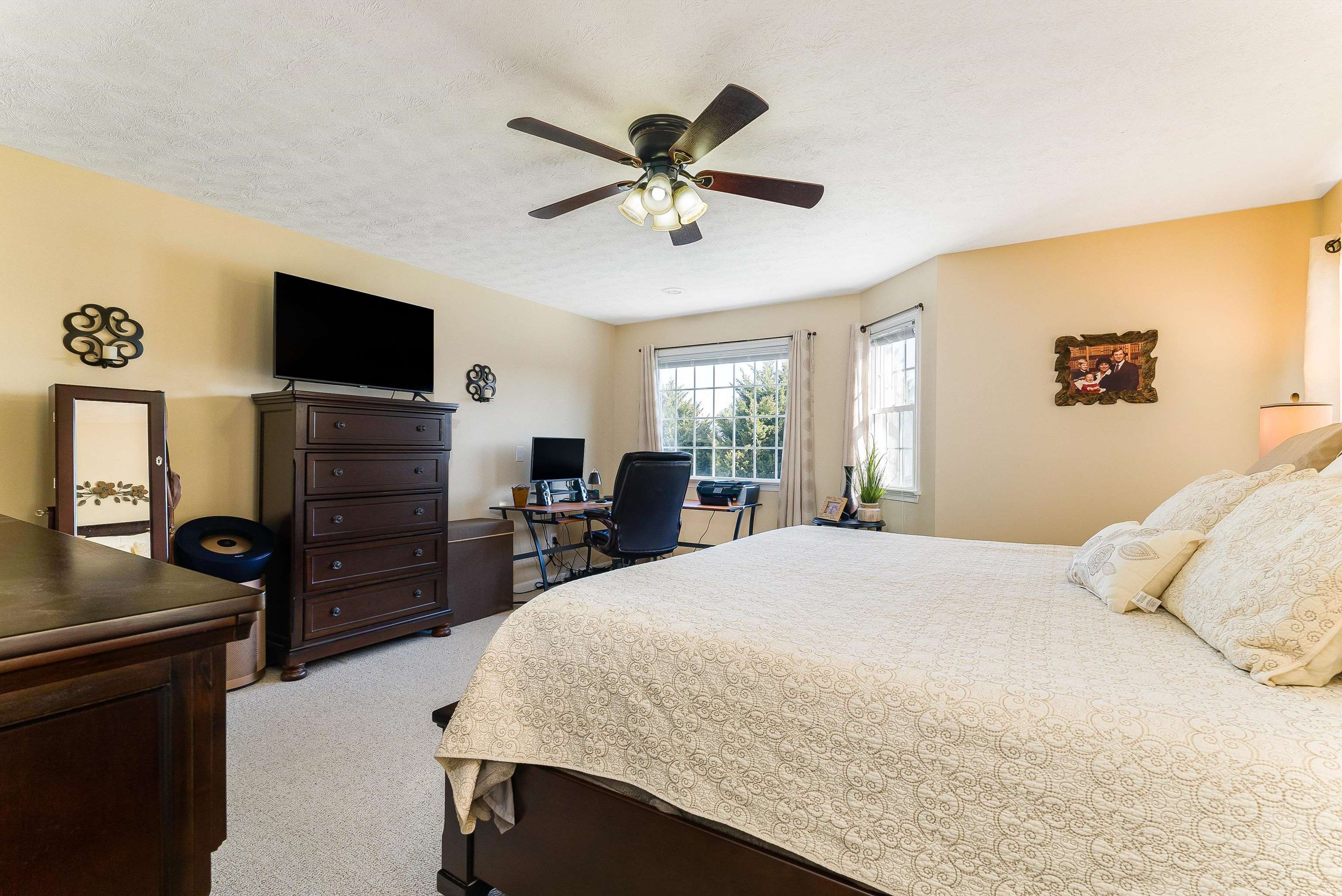 435 THREE LEAGUES RD, MCGAHEYSVILLE, Virginia 22840, 3 Bedrooms Bedrooms, ,2 BathroomsBathrooms,Residential,435 THREE LEAGUES RD,674052 MLS # 674052