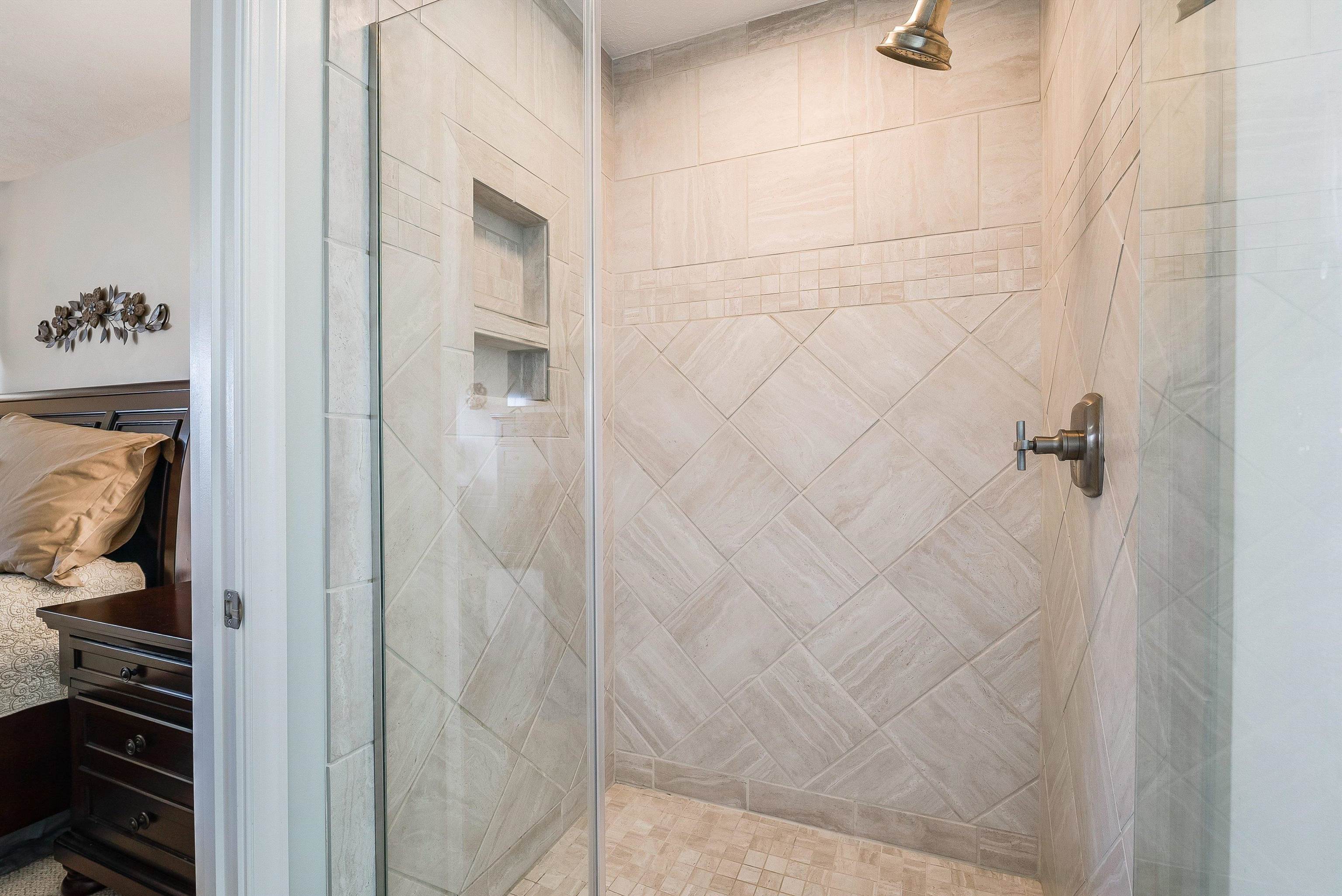 435 THREE LEAGUES RD, MCGAHEYSVILLE, Virginia 22840, 3 Bedrooms Bedrooms, ,2 BathroomsBathrooms,Residential,435 THREE LEAGUES RD,674052 MLS # 674052