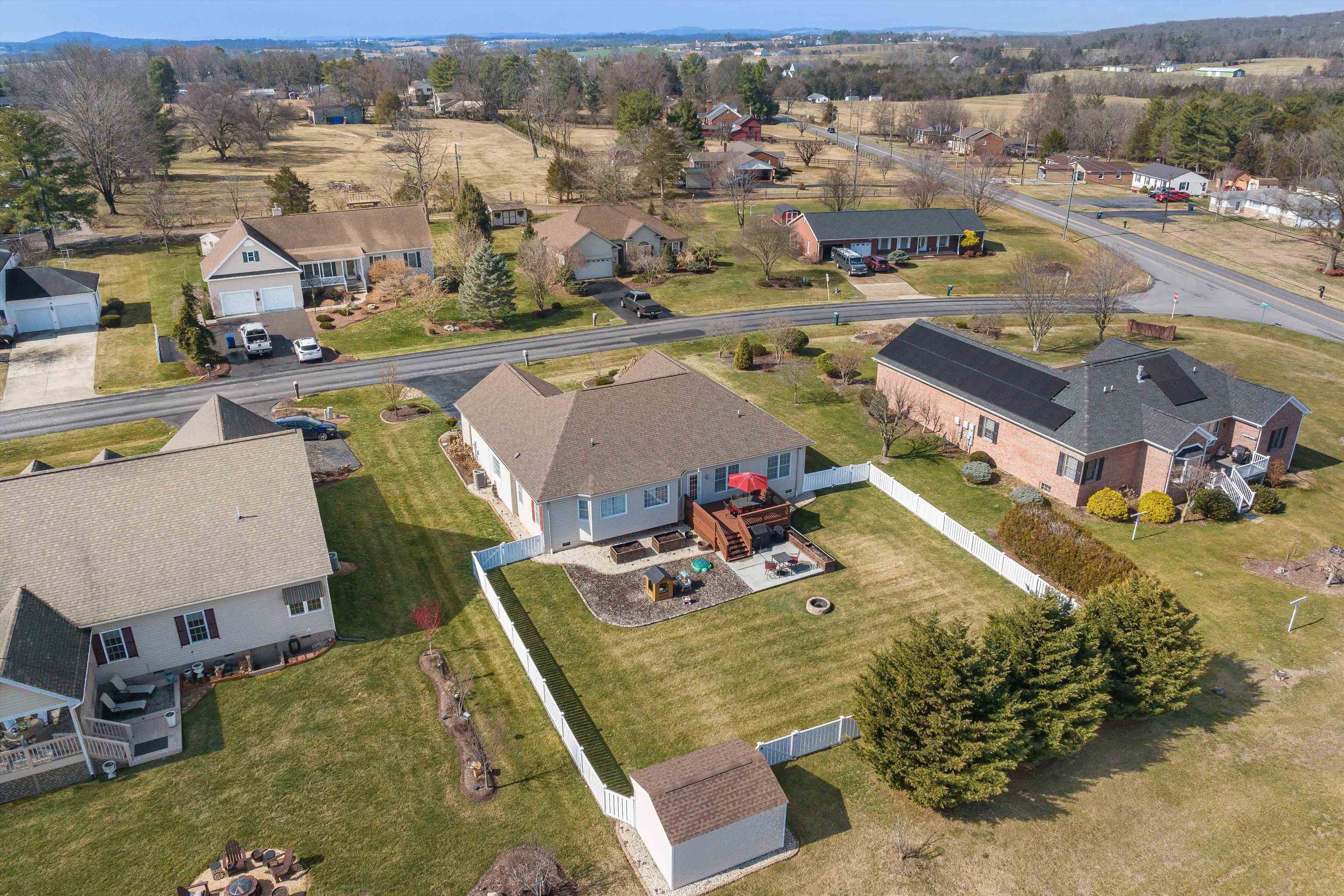 435 THREE LEAGUES RD, MCGAHEYSVILLE, Virginia 22840, 3 Bedrooms Bedrooms, ,2 BathroomsBathrooms,Residential,435 THREE LEAGUES RD,674052 MLS # 674052